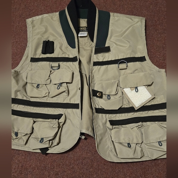 River Run Other - Vintage River Run Fishingnand Hunting Vest Size Large Excellent Condition